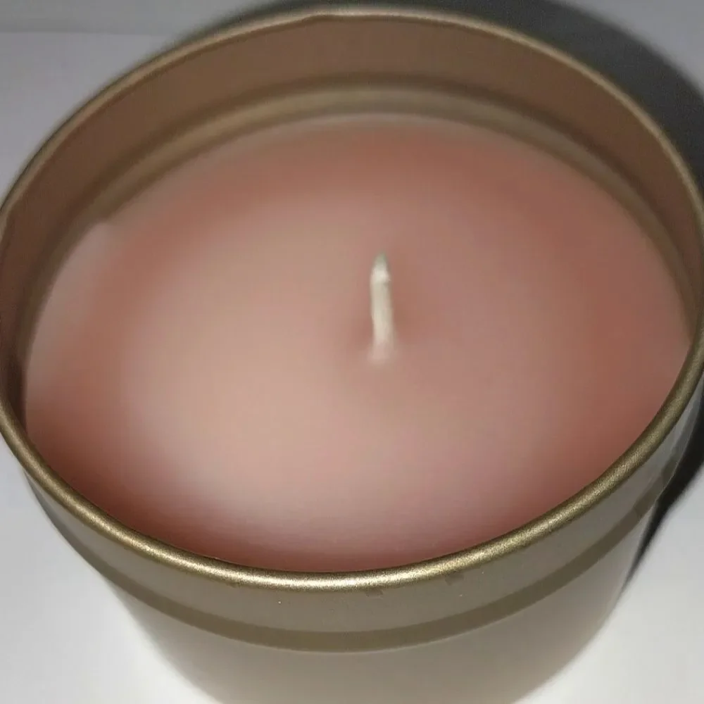 Hand crafted Summer Fling candle 3oz